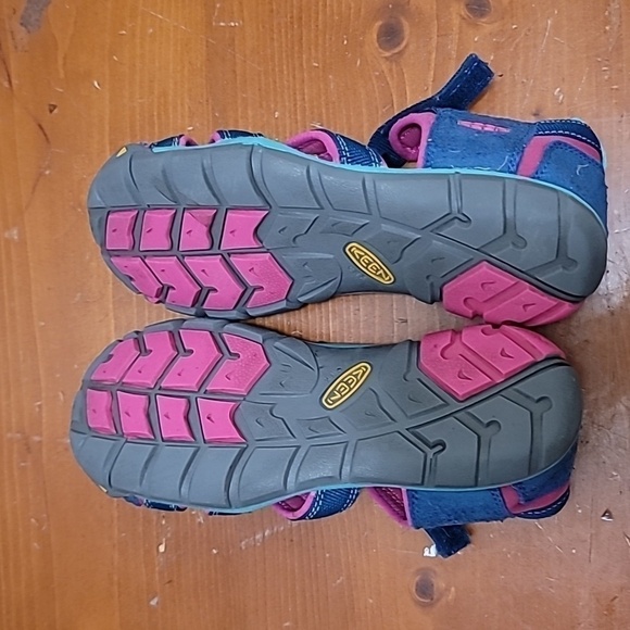 KEEN YOUTH FISHERMAN SEACAMP II CNX NAVY BLUE AND PINK SANDAL SIZE 5 - Picture 7 of 11